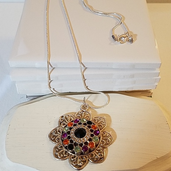La Ti Da Handmade Creations Jewelry - Floral Color Stone Filigree Silver Tone Necklace 24" Flower